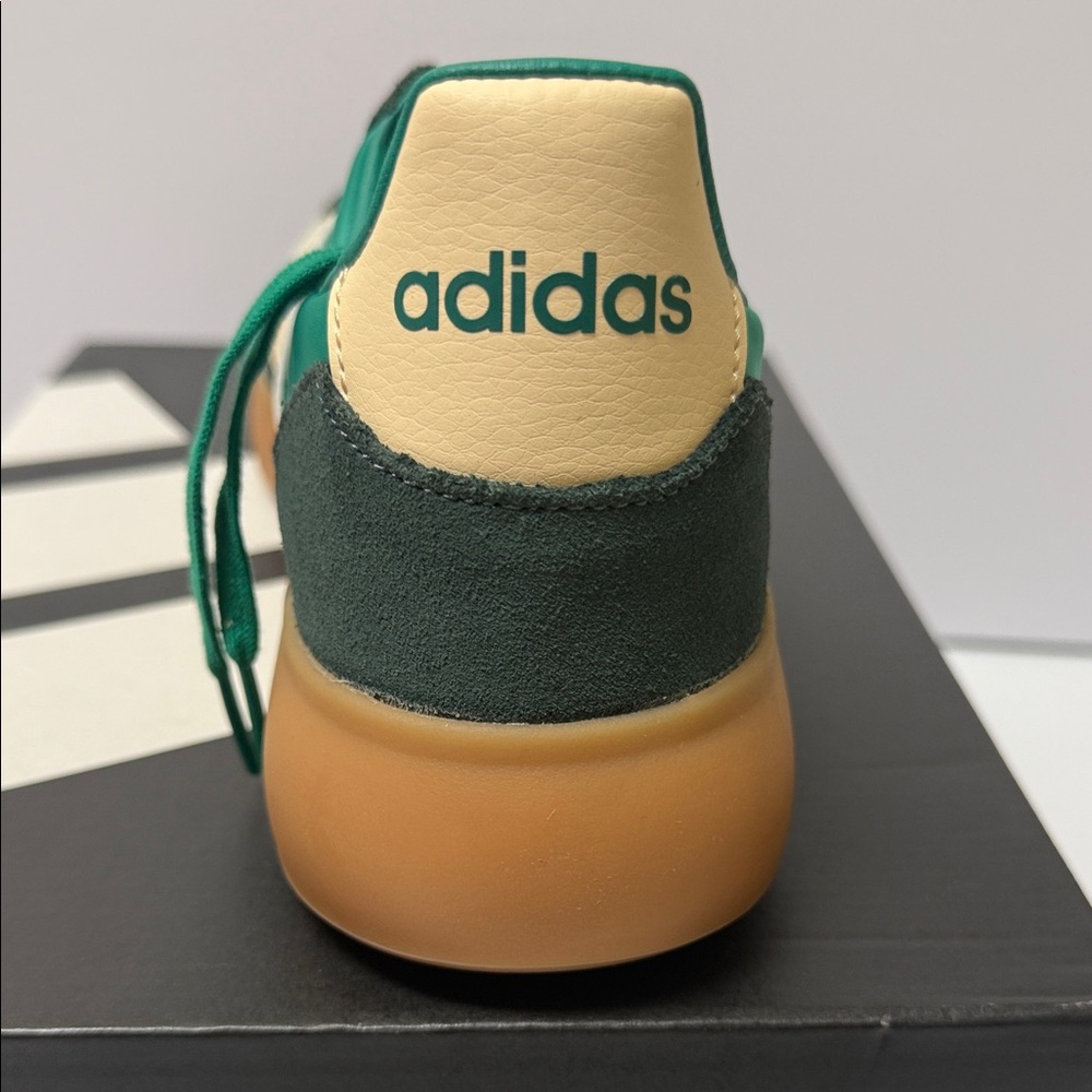 Adidas Men's Sz 10.5 Barreda Decode Green and Cream Sneakers NIB - Picture 4 of 8